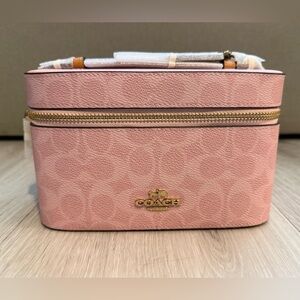 Coach NWT Powder Pink Cosmetic Case In Signature Canvas CEA56